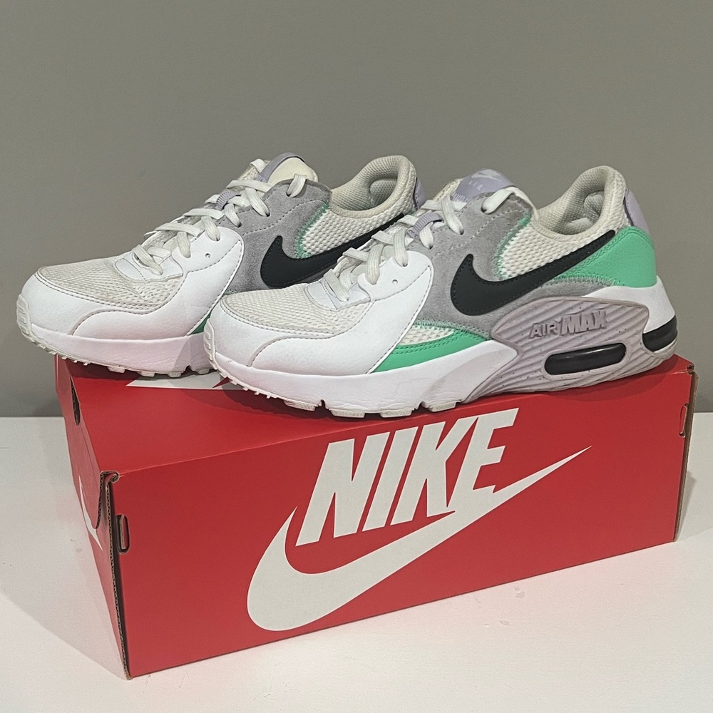 Nike Air Max Excee Running Shoes Green Glow CD5432-113 Women's Size 7